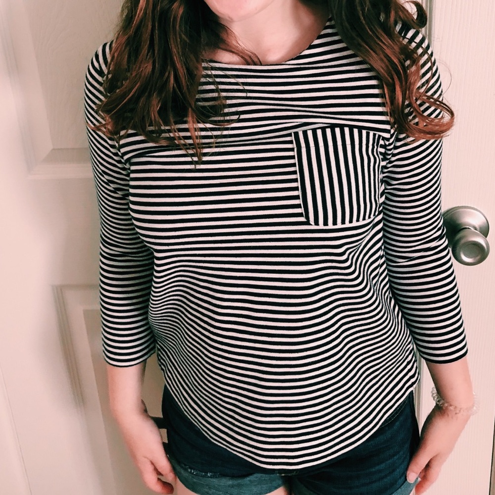 NWOT Stripe pocket shirt ✨5 FOR $25✨